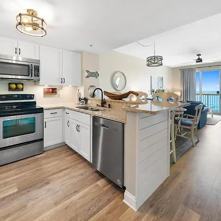 Calypso 908W Stunning Condo, Beach Front, And Immaculate